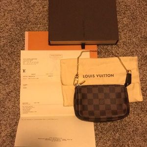 Louis Vuitton Mini Pochette